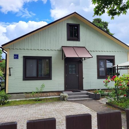 Guest House Sunny Jūrkalne Exteriör bild